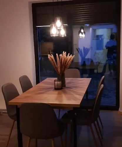 Domek Oslonin Holiday home Oslonin